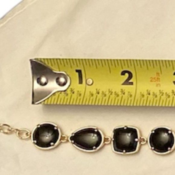 BLACK BEADED NECKLACE & EARRINGS - Picture 3 of 4